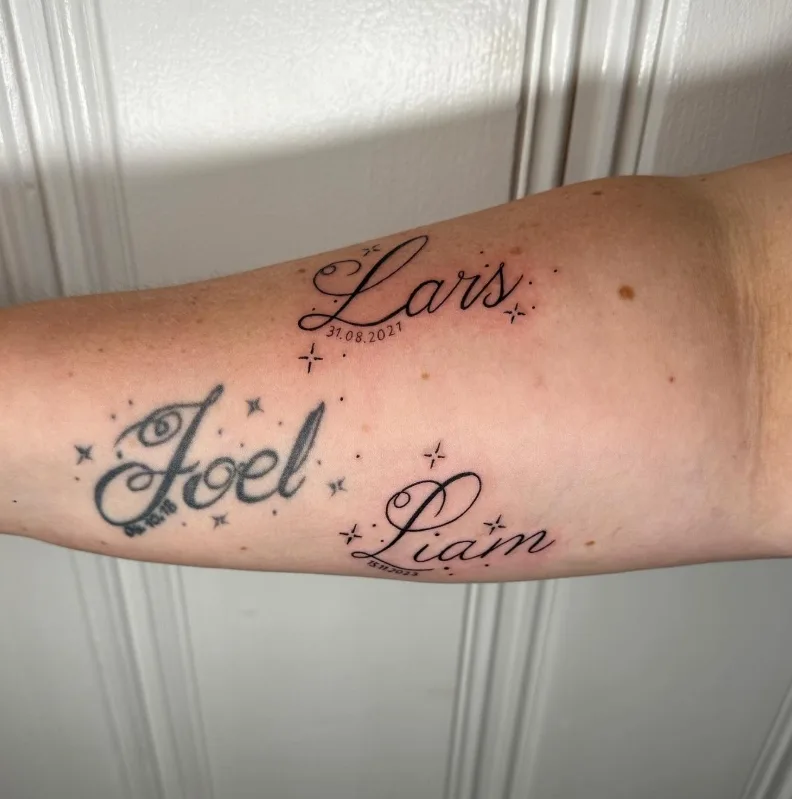 Geometrisches Tattoo mit Waldmotiv am Unterschenkel
